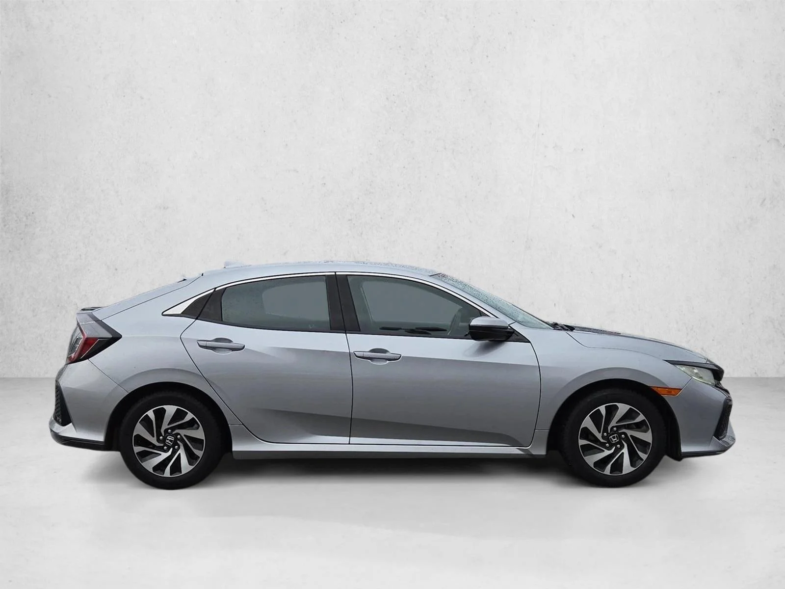 Used 2017 Sonic Gray Pearl Honda LX image 4