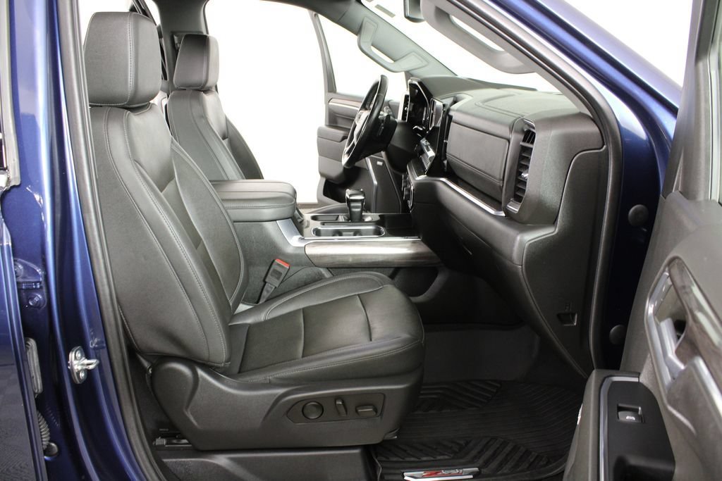 Used 2023 Northsky Blue Metallic Chevrolet LTZ image 18