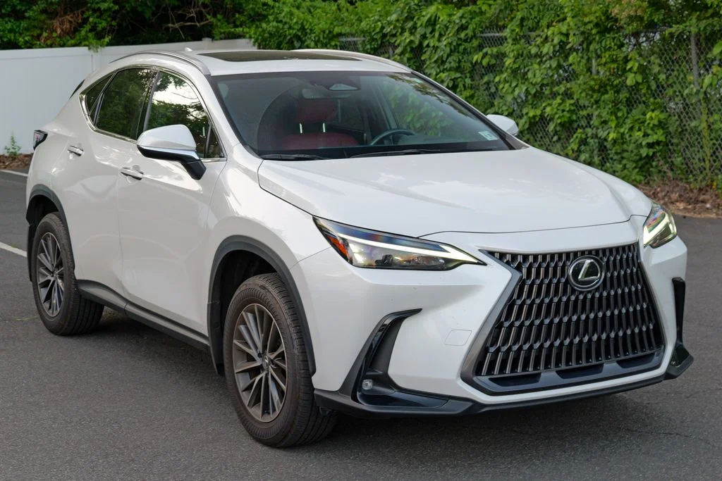 Used 2024 Eminent White Pearl Lexus 350 Base image 9