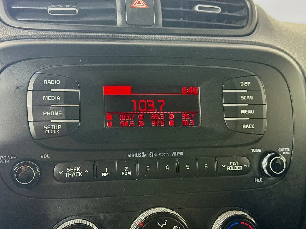 Used 2014 Brown Kia Plus image 15
