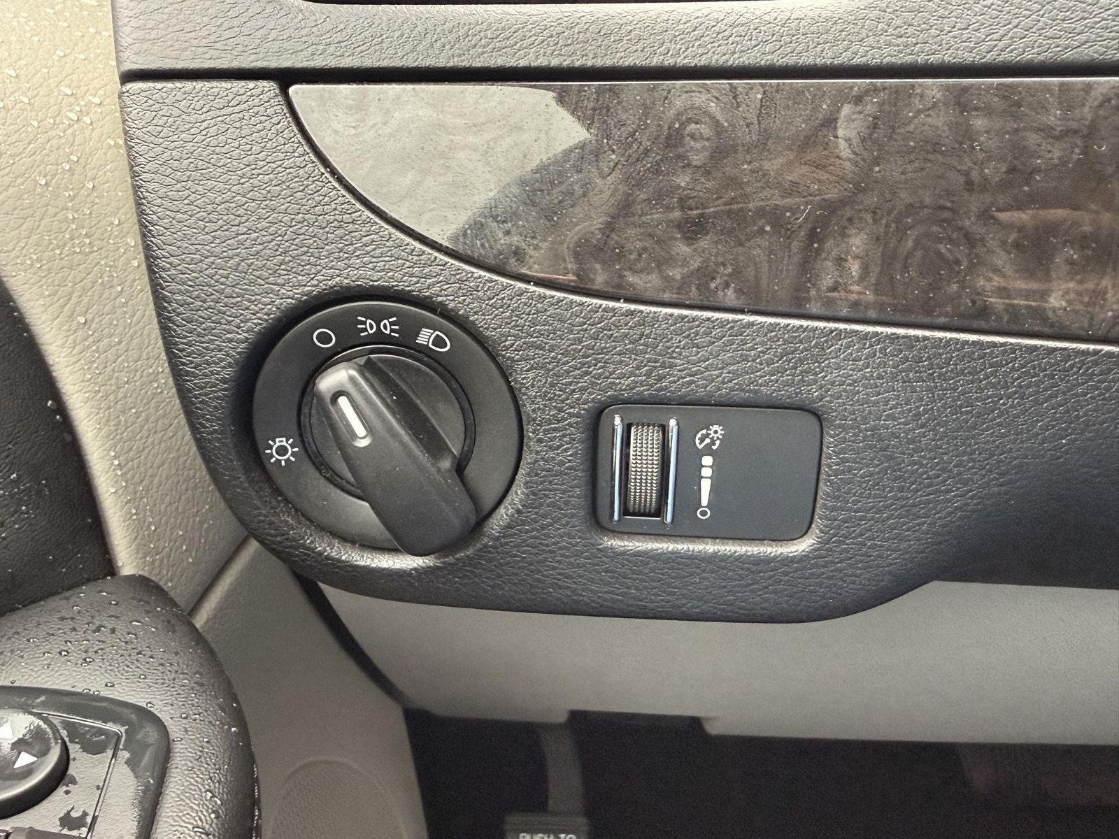 2014 Dodge Grand Caravan SE - Photo 28