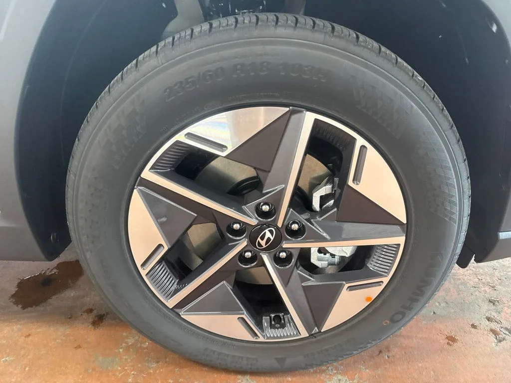 New 2026 Shimmering Silver Hyundai SEL Premium image 11