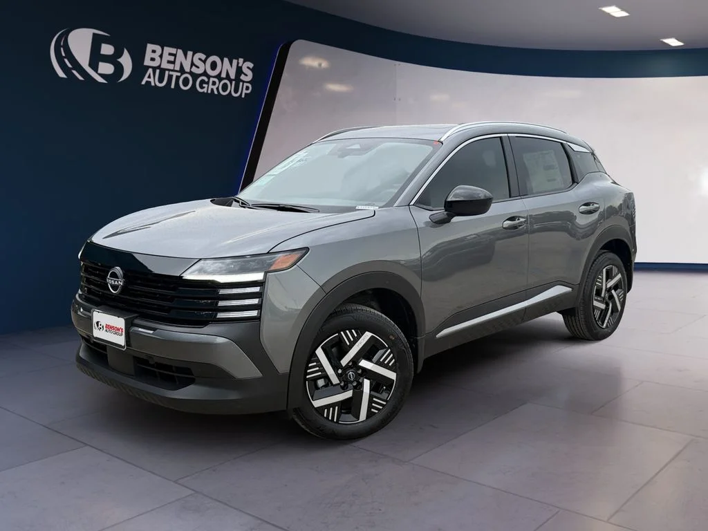 2026 Nissan Kicks 2.0 SV's photo