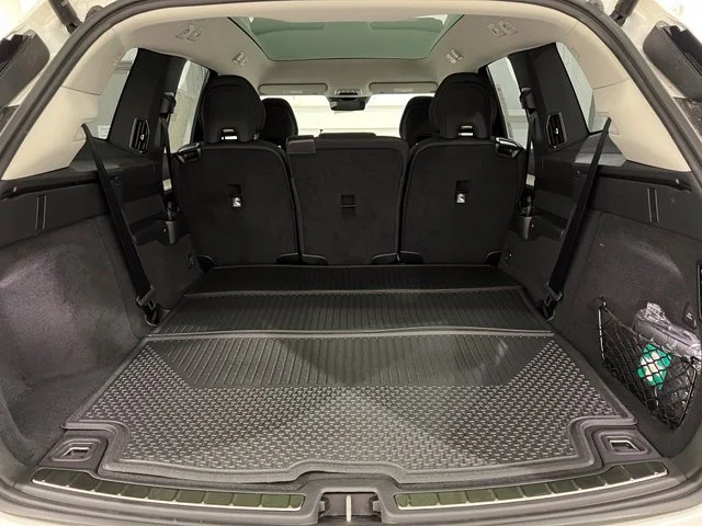 New 2026 Crystal White Volvo Ultra image 24