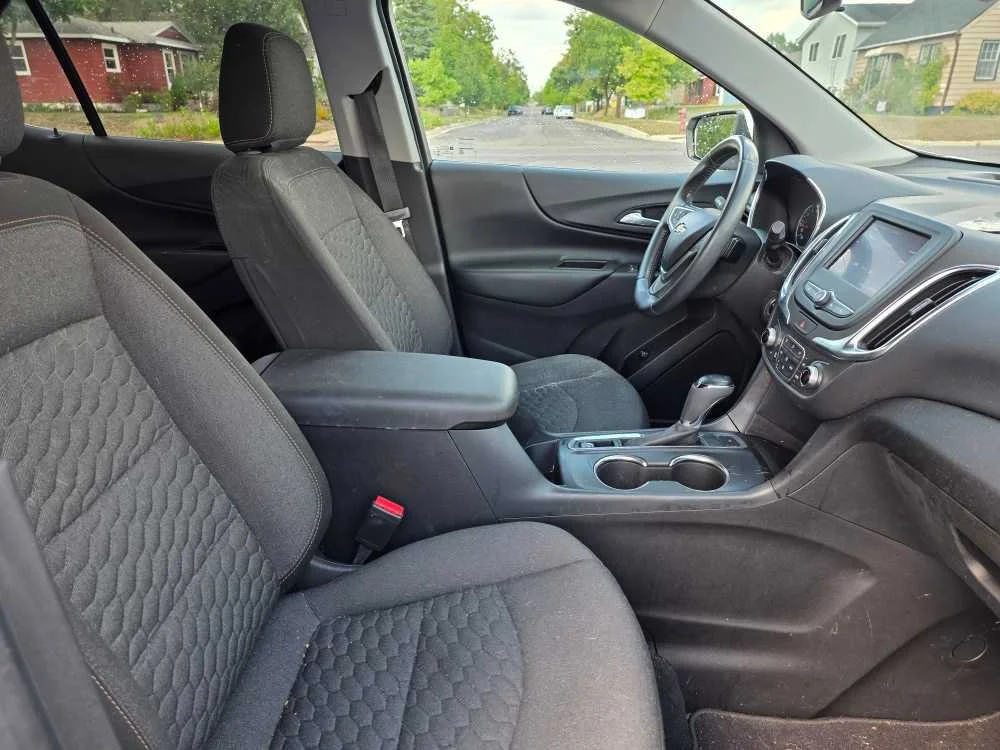 Used 2020 Summit White CHEVROLET TRUCK LT image 8
