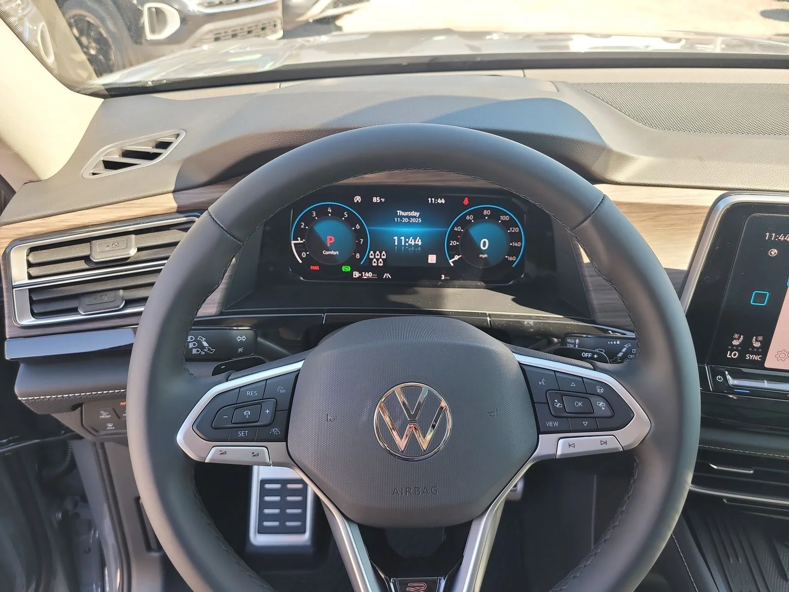 2026 Volkswagen Atlas SEL Premium R-Line - Photo 28