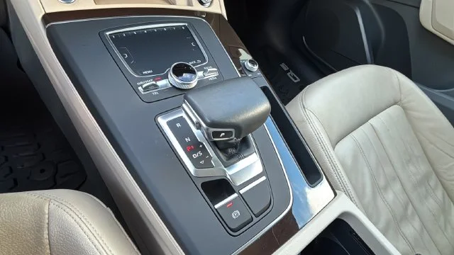 Used 2018 Gray Audi 2.0T image 30
