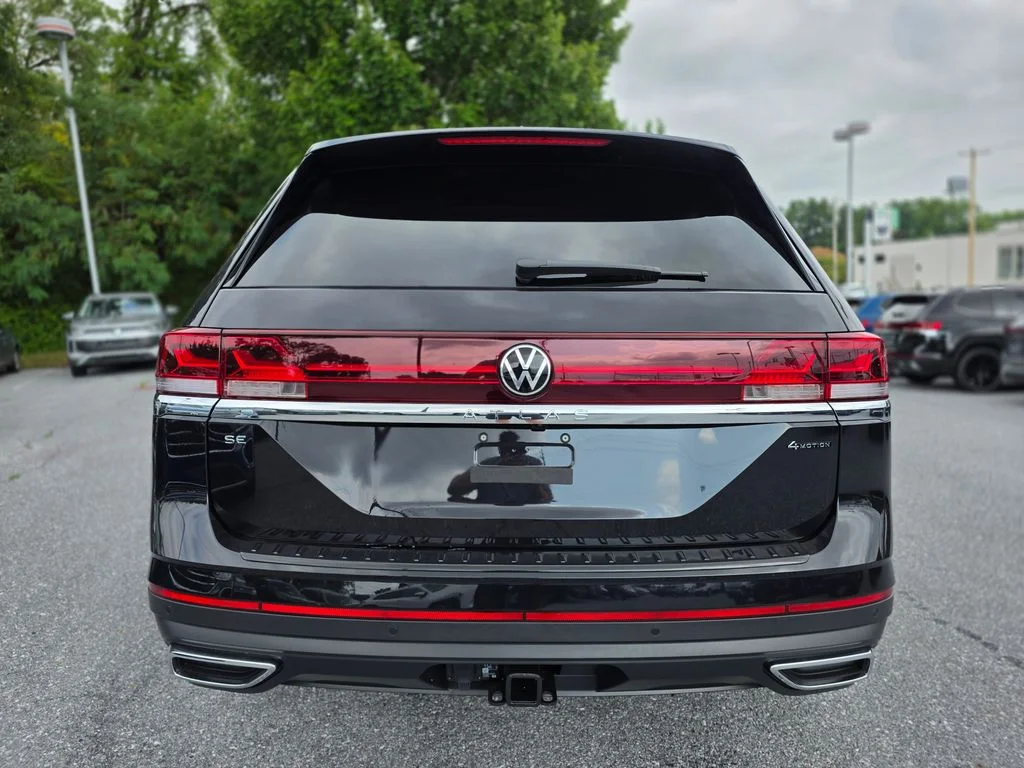 New 2026 Deep Black Pearl Volkswagen 2.0T SE w/Technology image 6
