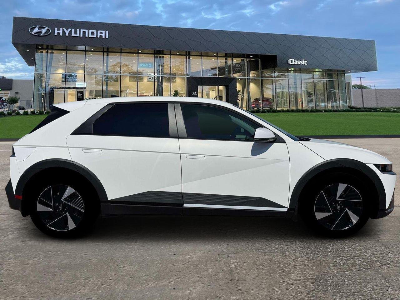 New 2026 Atlas White Hyundai SEL image 9