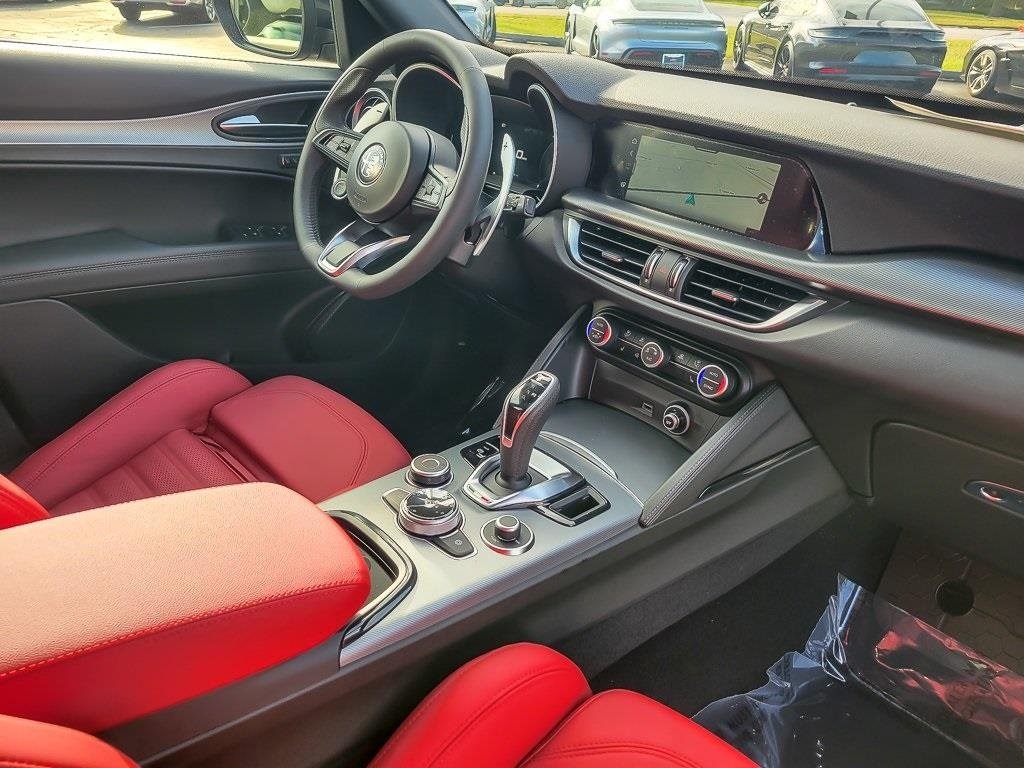 2025 ALFA ROMEO STELVIO - Image 19