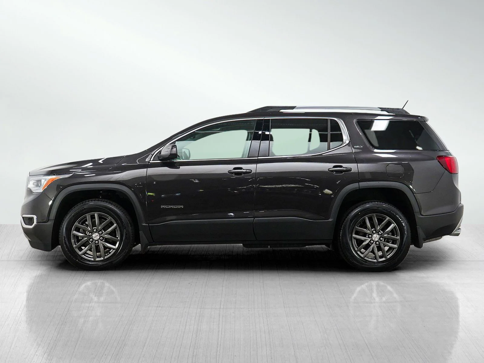 Used 2018 GMC Acadia SLT-1 with VIN 1GKKNULS9JZ141309 for sale in Roseville, Minnesota