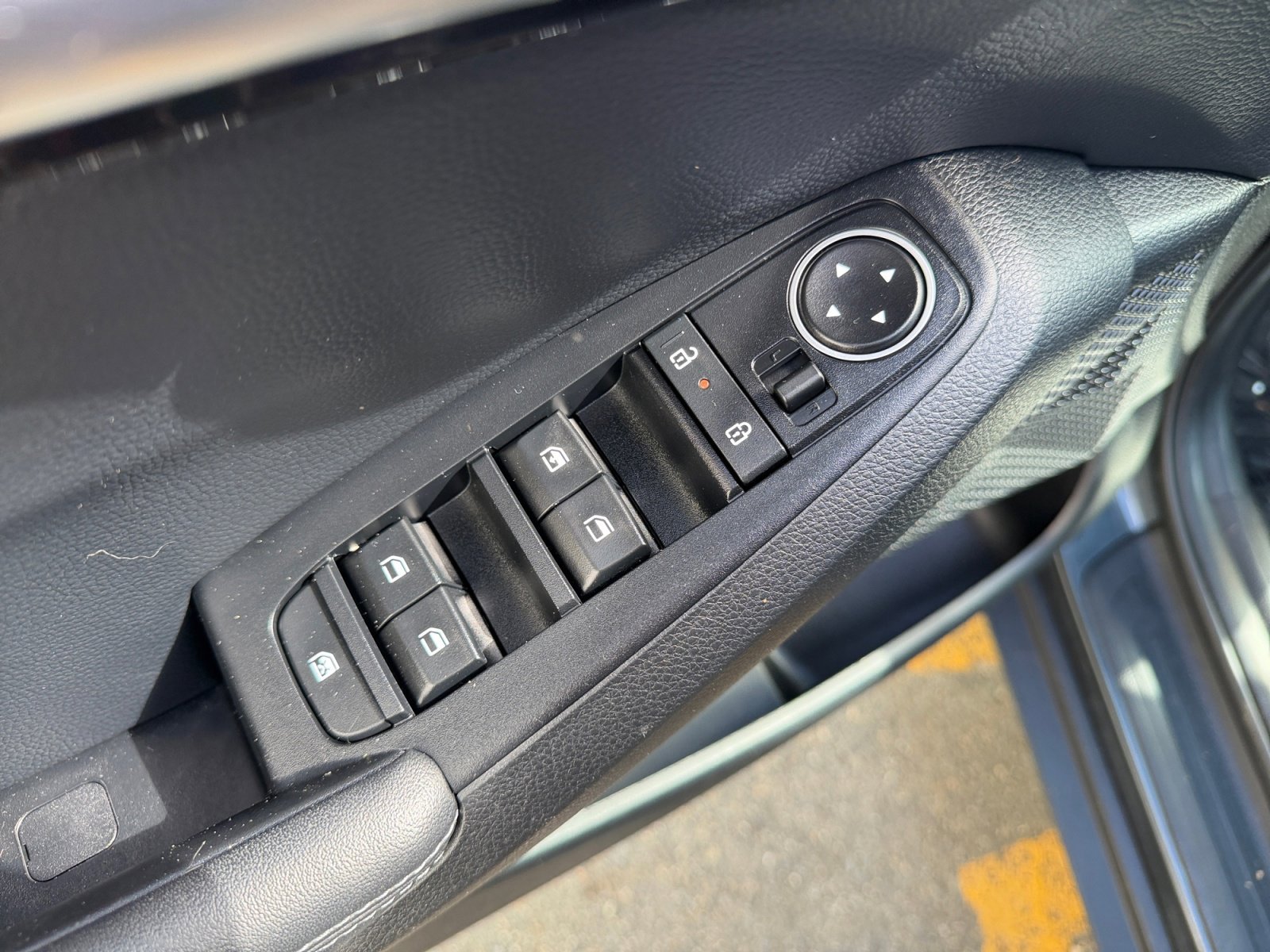Certified Used 2024 Gravity Gray Kia X-Line image 29
