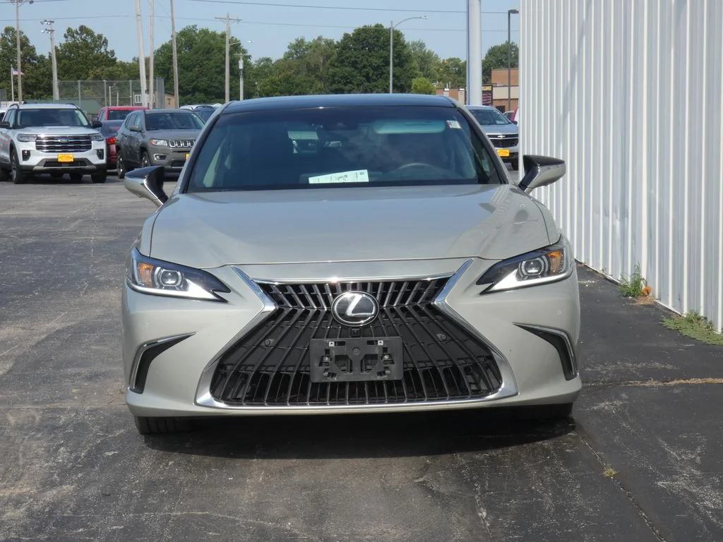 Used 2025 Beige Lexus 350 Luxury image 4