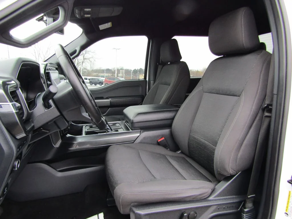 Used 2023 Oxford White Ford XLT image 13