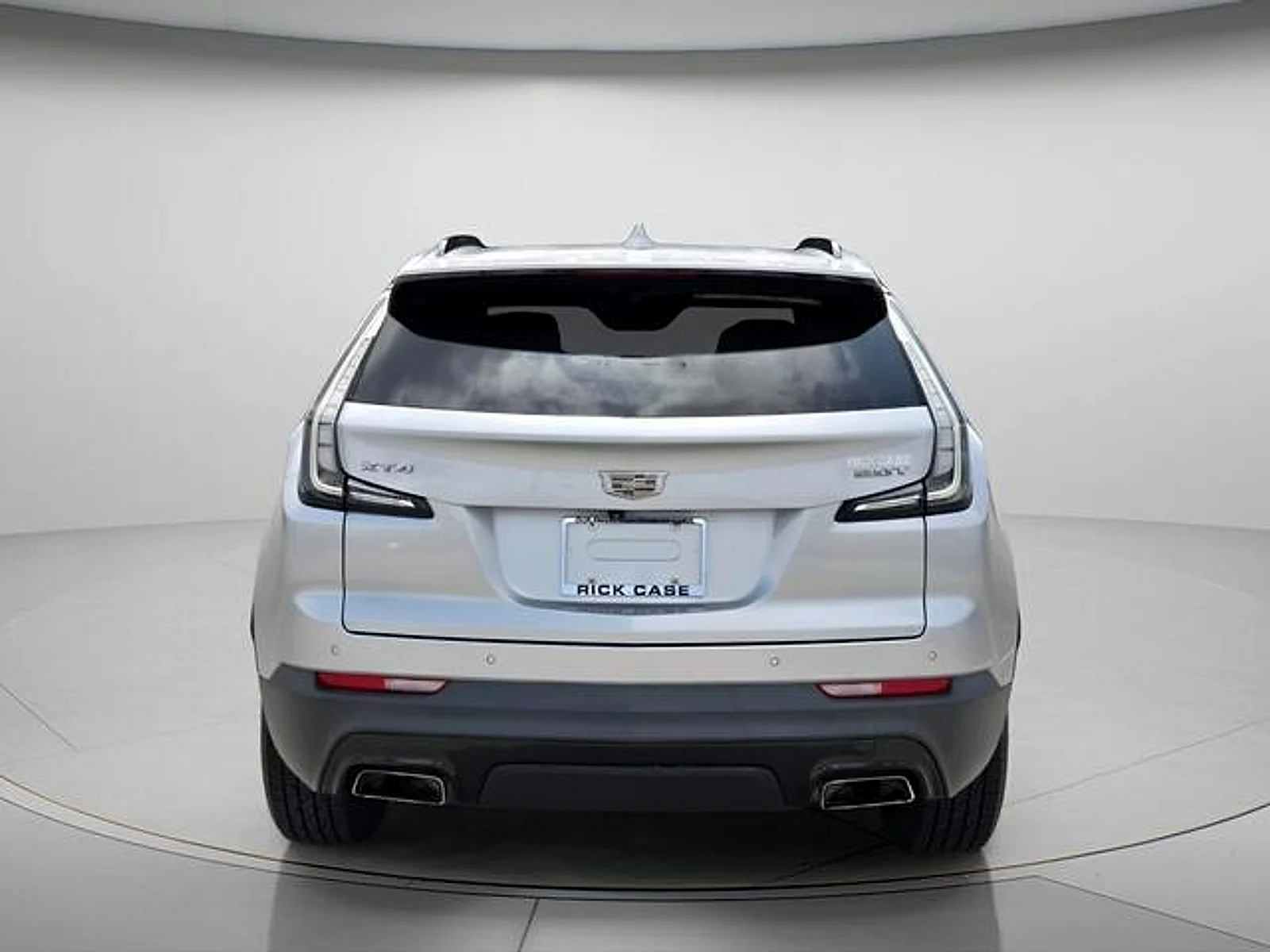 Used 2019 Radiant Silver Metallic Cadillac Sport image 6