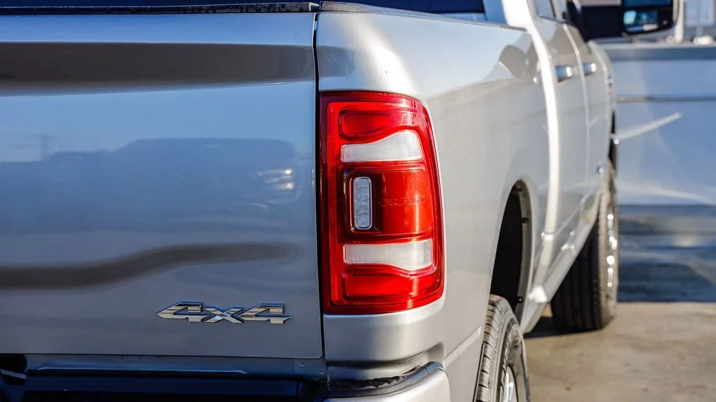 Used 2024 Silver Ram Laramie image 10