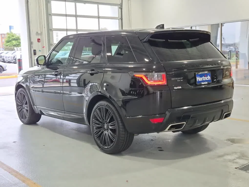 Used 2021 Ligurian Black Land Rover HSE Dynamic image 5