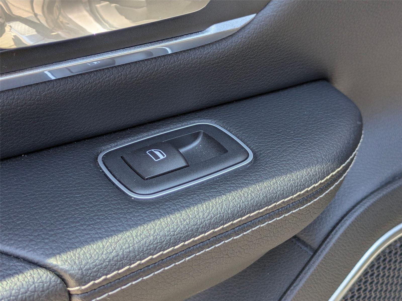 Used 2020 Granite Crystal Metallic Clearcoat Ram Laramie image 25