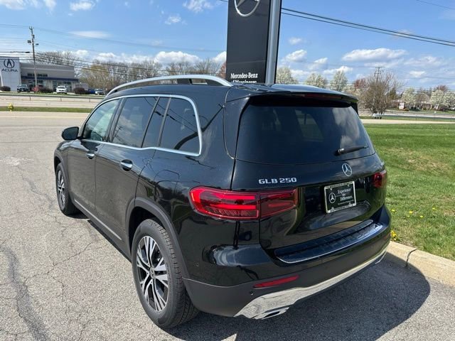 New 2026 Night Black Mercedes-Benz GLB 250 image 43