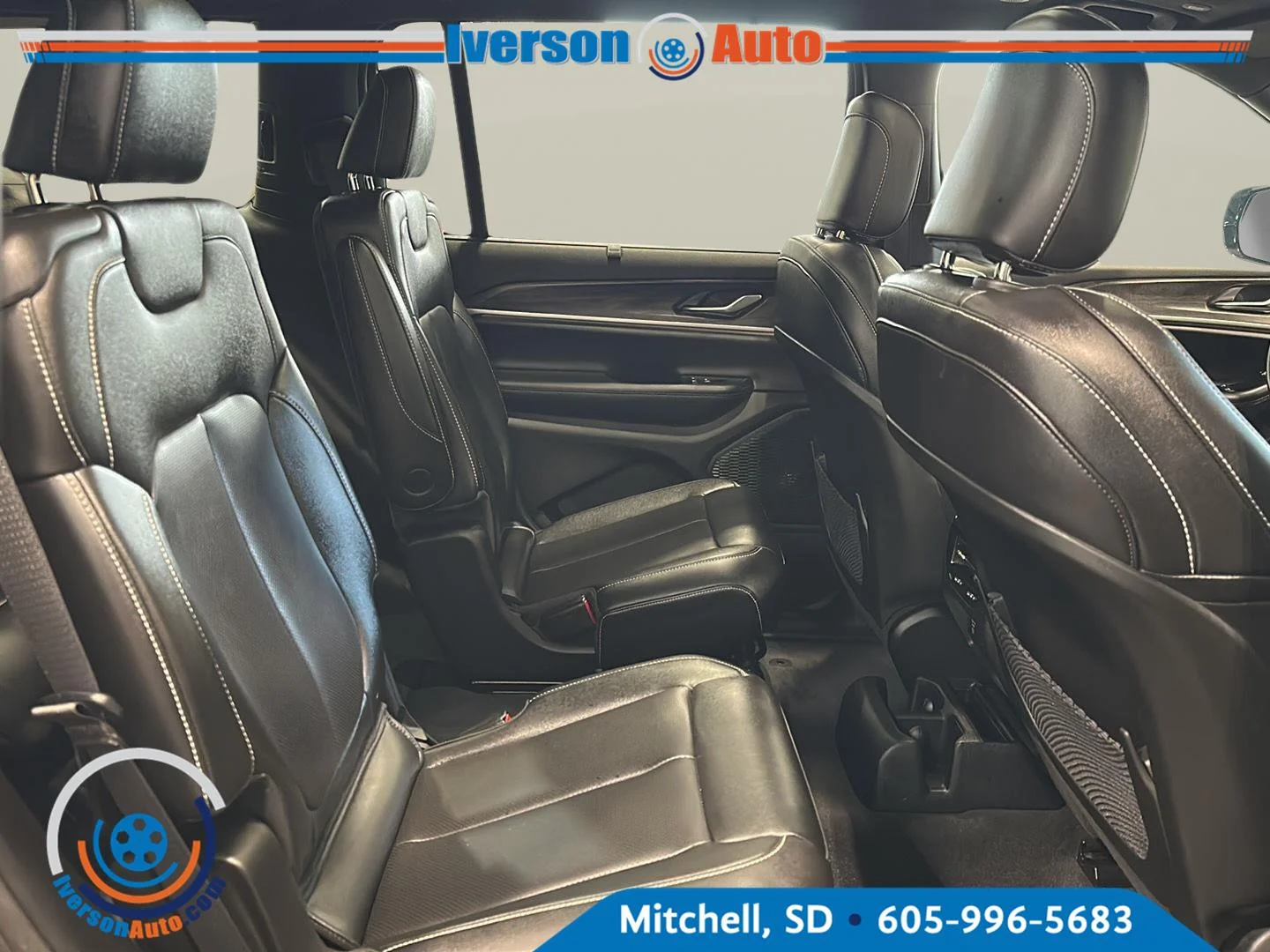 Used 2024 Baltic Gray Metallic Clearcoat Jeep Limited image 32