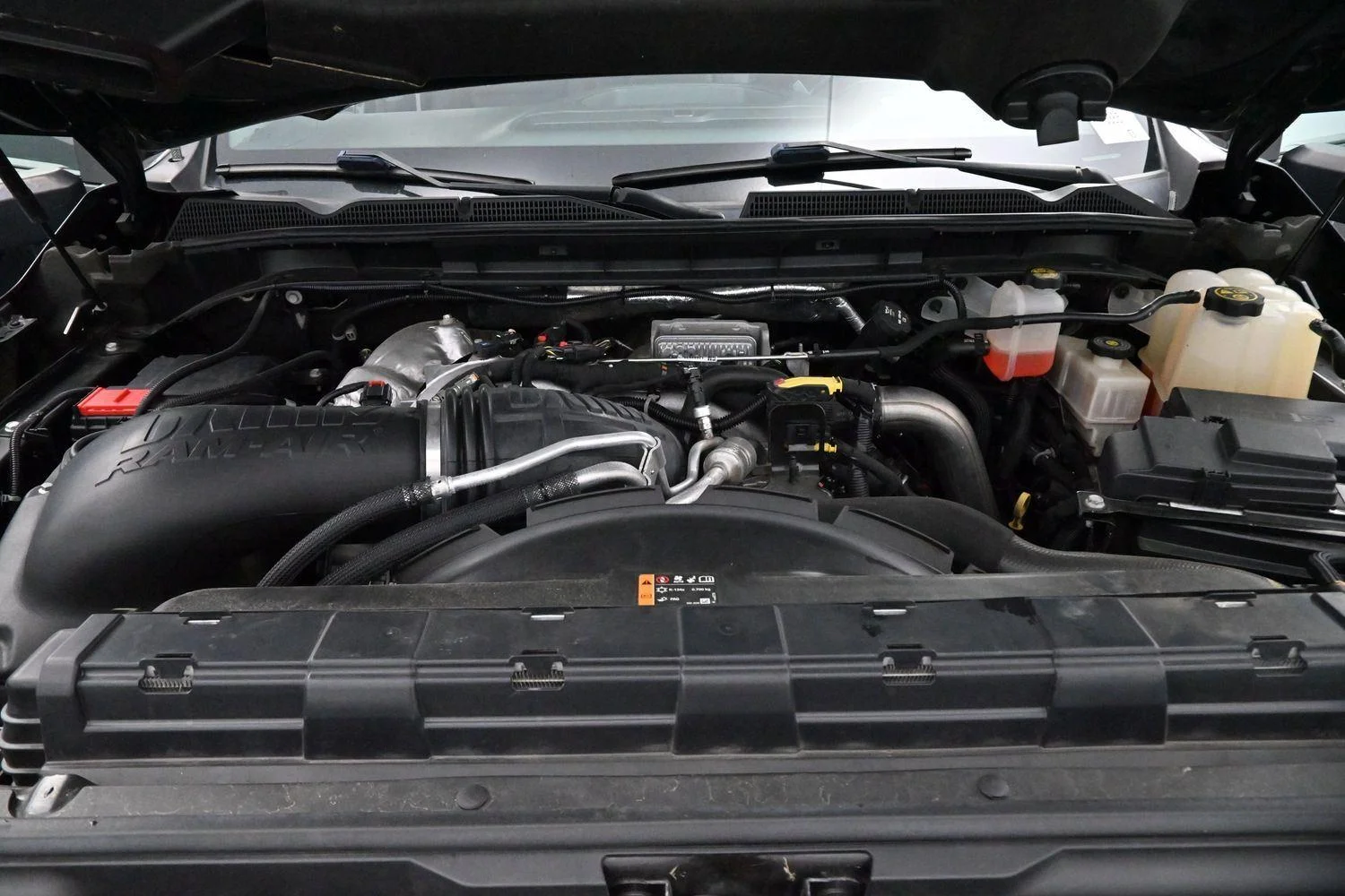 Used 2021 Onyx Black GMC Denali image 40