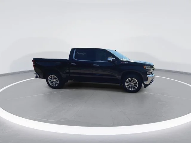 Used 2022 Black Chevrolet LTZ image 13