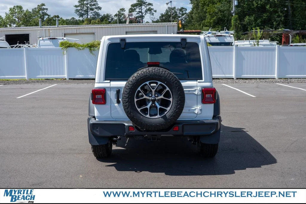 New 2026 Bright White Clear-Coat Exterior Paint Jeep Sport S image 5