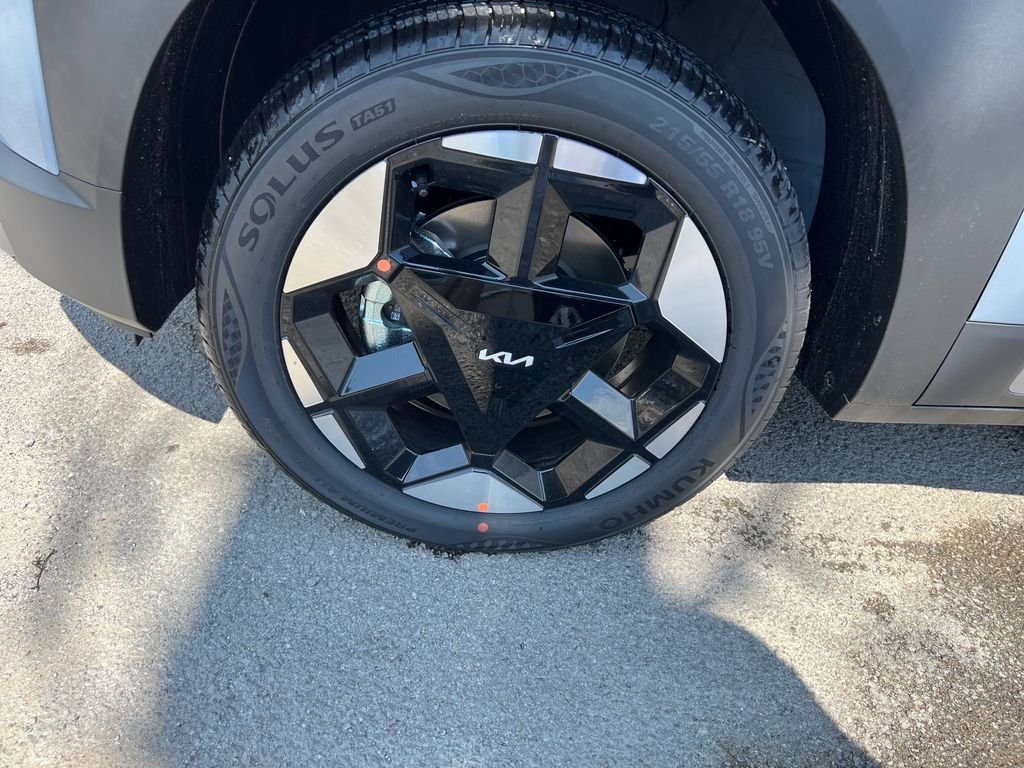 New 2027 Gray Kia S image 10