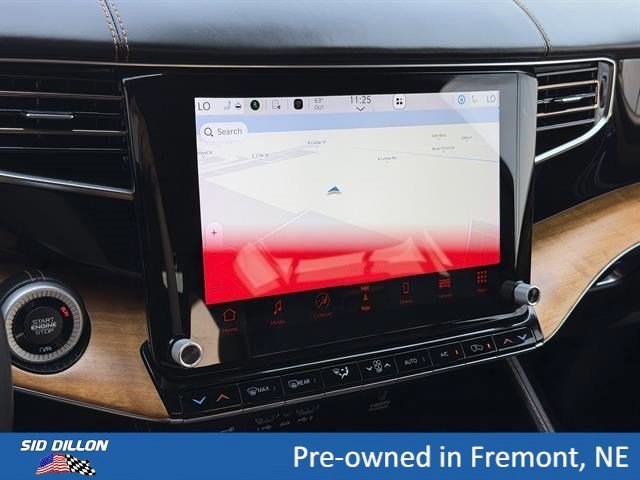 Used 2023 Diamond Black Crystal Pearlcoat Jeep Series III image 11