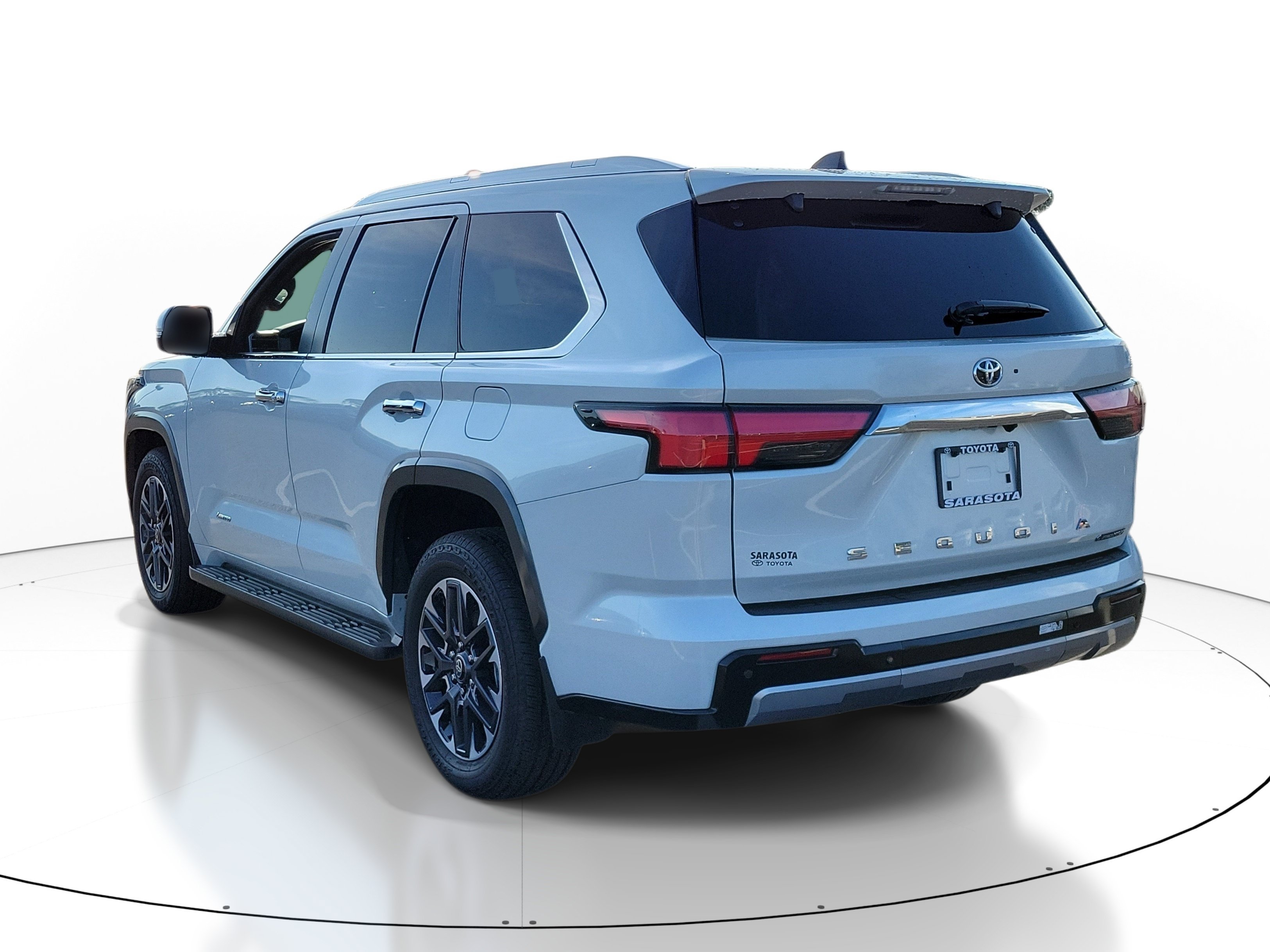 Used 2025 Pearl Toyota Limited image 3