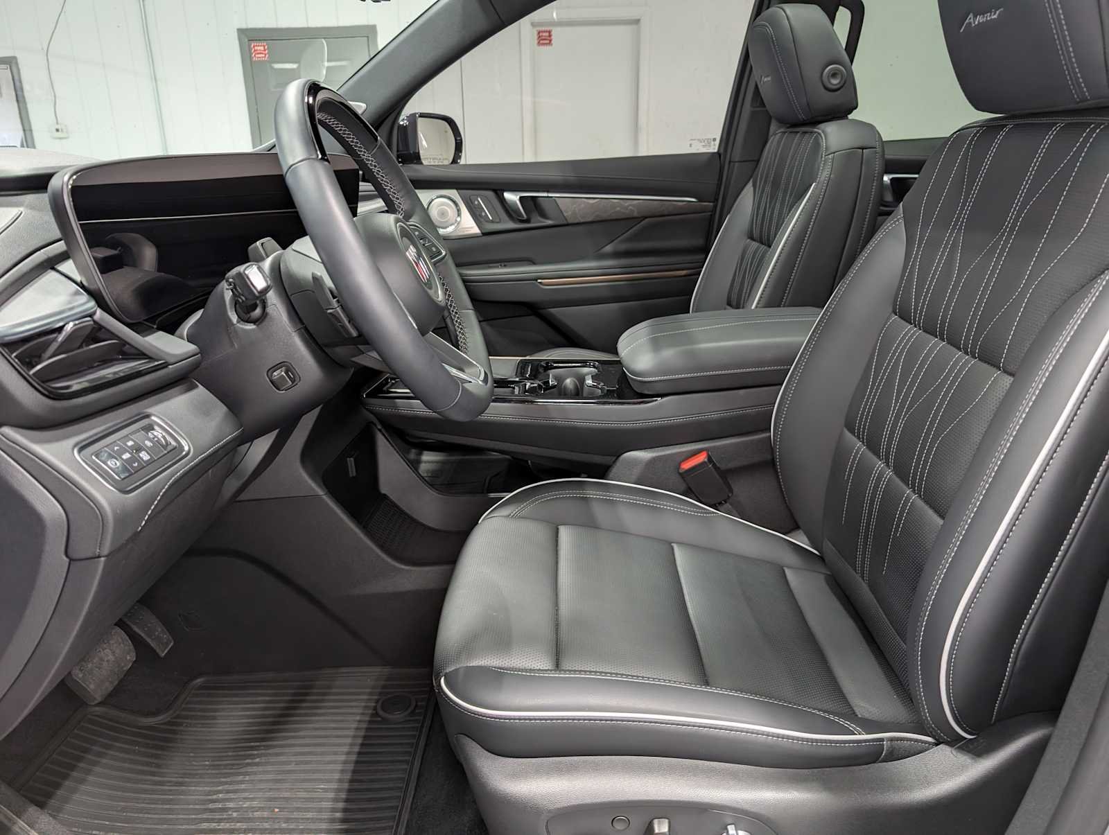 Certified Used 2025 Moonstone Gray Metallic Buick Avenir image 4
