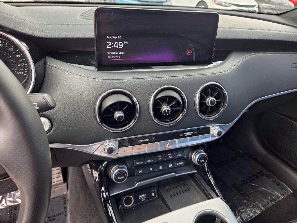 2022 Kia Stinger GT2 - Photo 26
