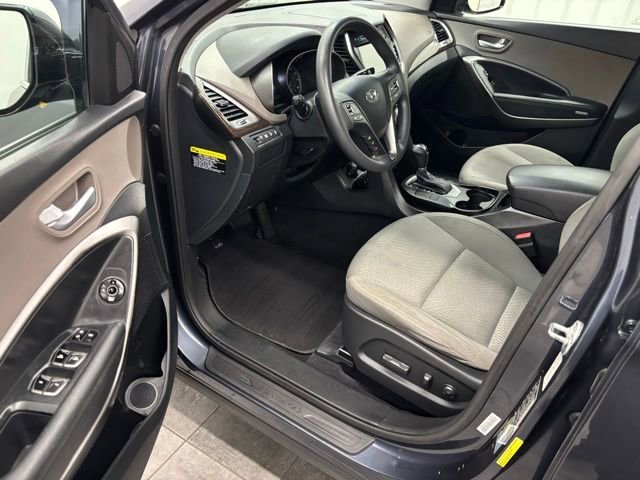 Used 2017 Night Sky Pearl Hyundai SE image 11