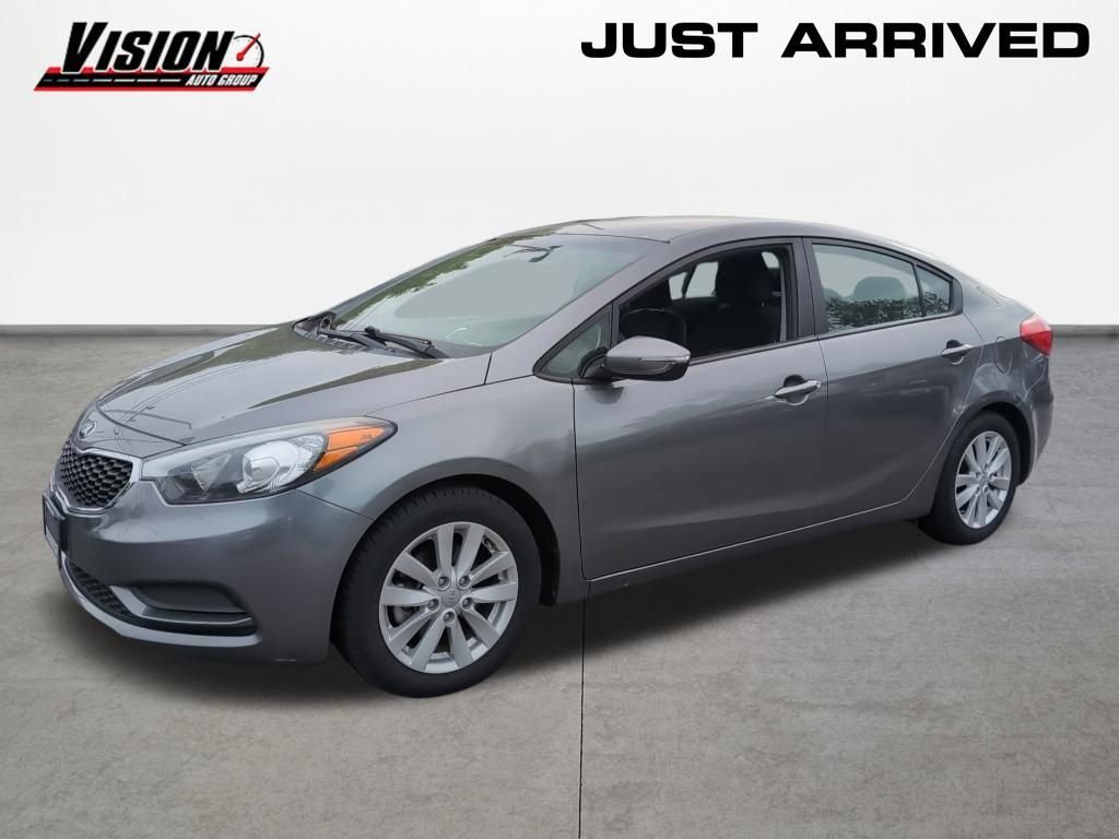 2016 Kia Forte LX AT's photo