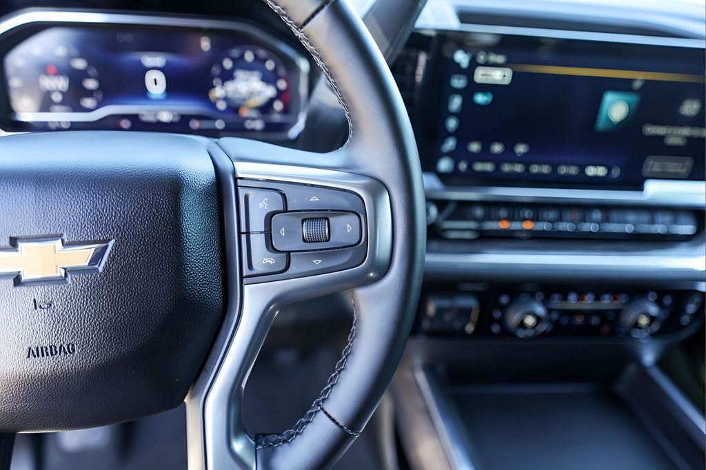 2025 Chevrolet Silverado 2500HD LTZ - Photo 21