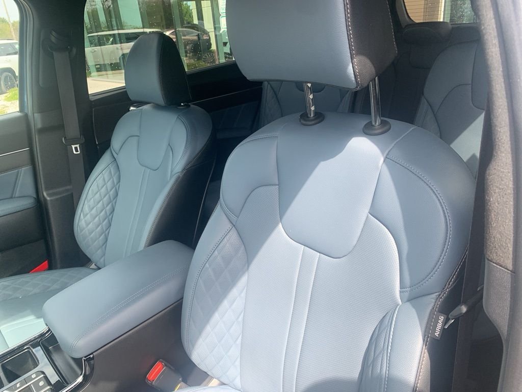 Used 2025 Blue Kia SX Prestige image 17