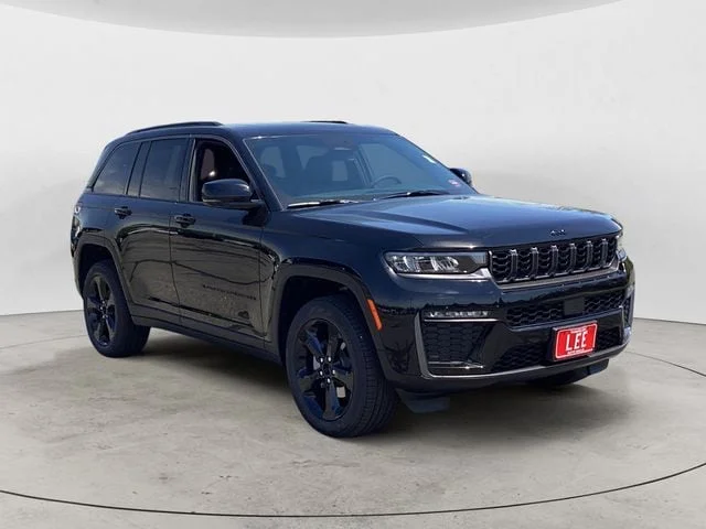 New 2026 Diamond Black Crystal Pearlcoat Jeep LIMITED 4X4 image 8