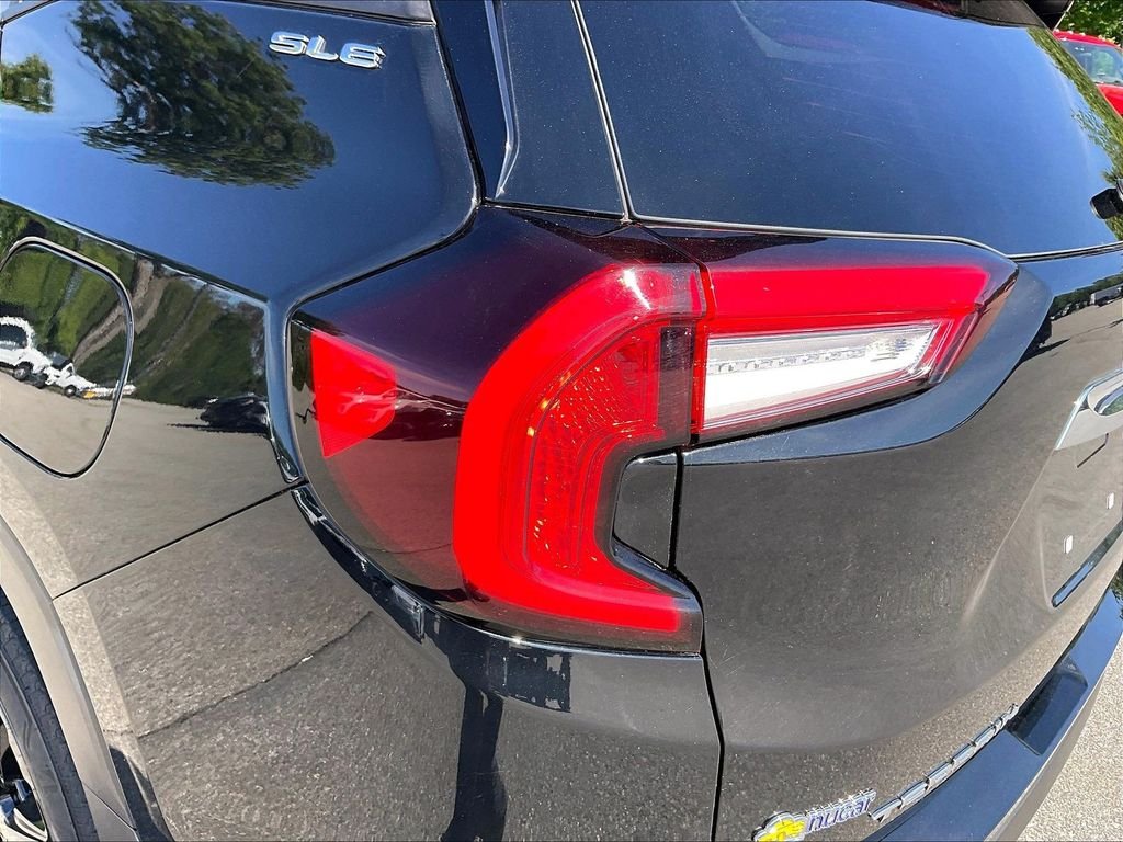 Used 2024 Black GMC SLE image 30