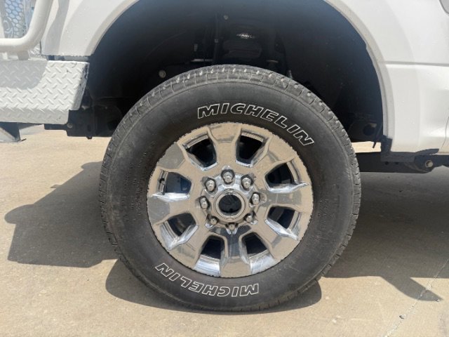 Used 2018 White Ford LARIAT image 10