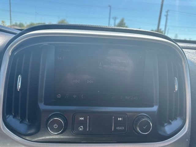 Used 2021 White GMC Elevation image 17