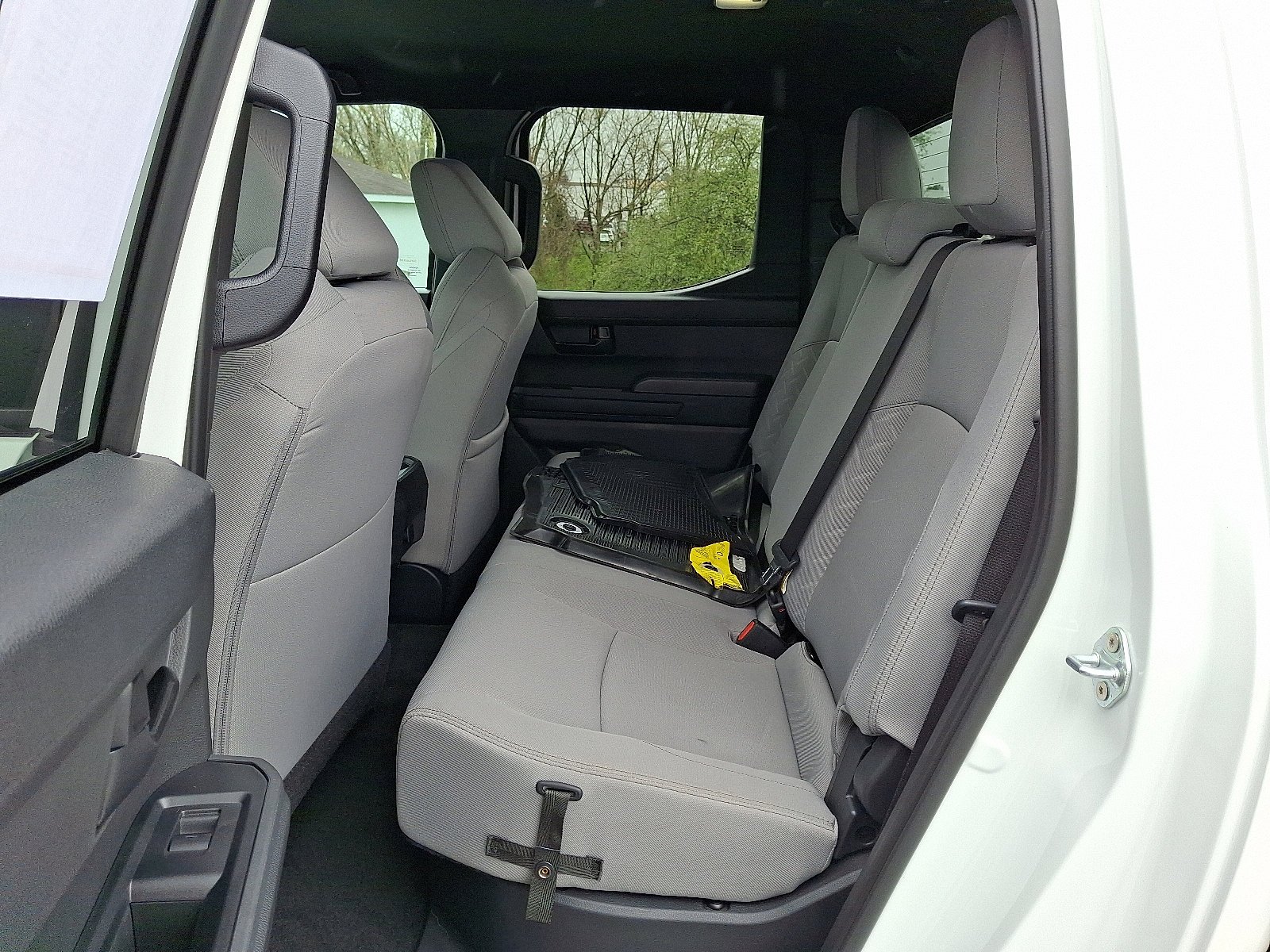 2024 Toyota Tacoma SR5 - Photo 11
