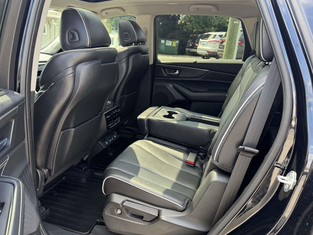 Used 2022 Black Acura Advance image 15