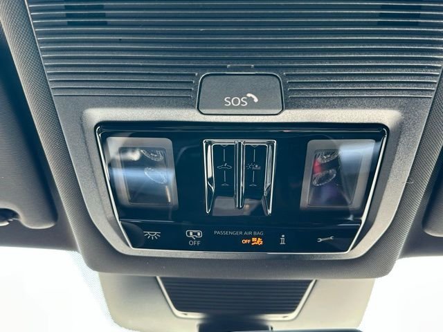 New 2026 Opal White W/Deep Black Roof Volkswagen 2.0T SE R-Line Black image 38