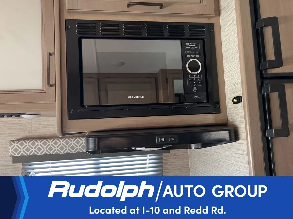 Used 2022 Oxford White Ford Base image 30