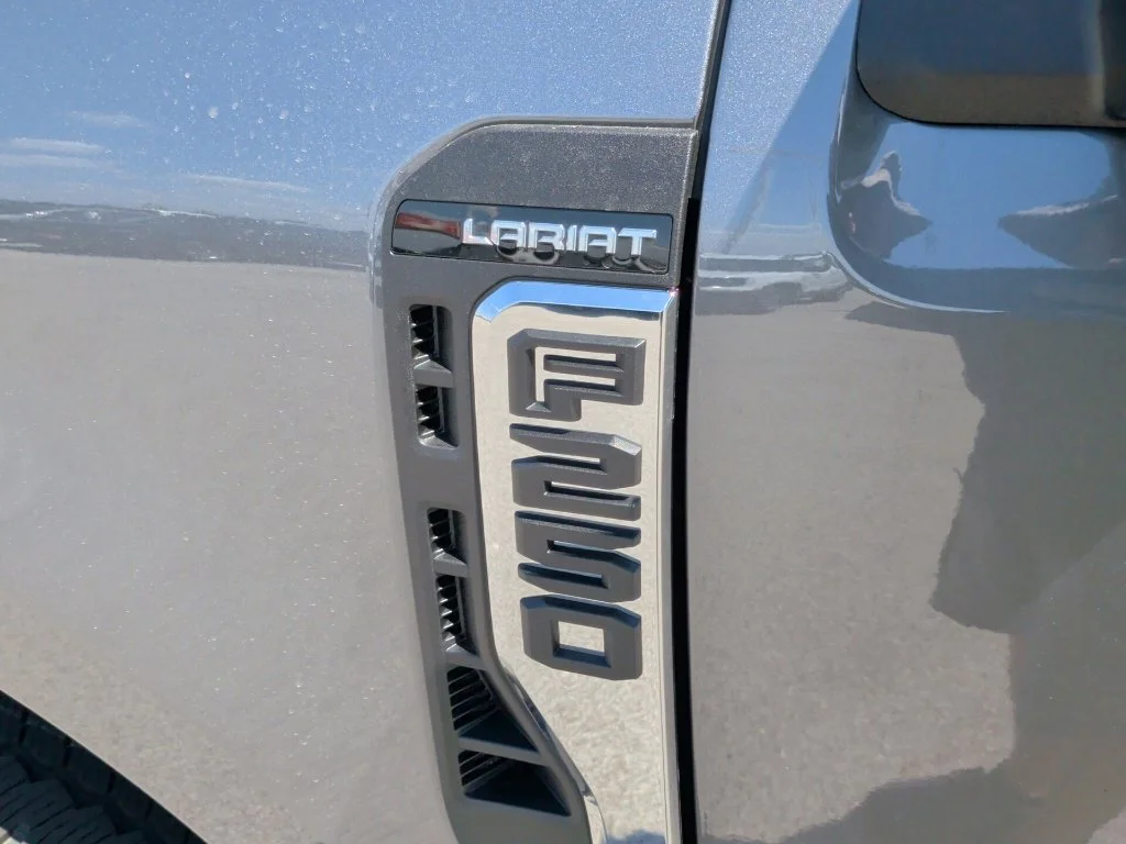 New 2027 Carbonized Gray Metallic Ford F-250® Lariat® image 46