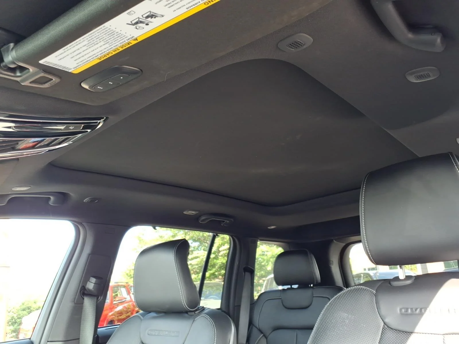 Used 2024 WHITE JEEP OVRLND image 6