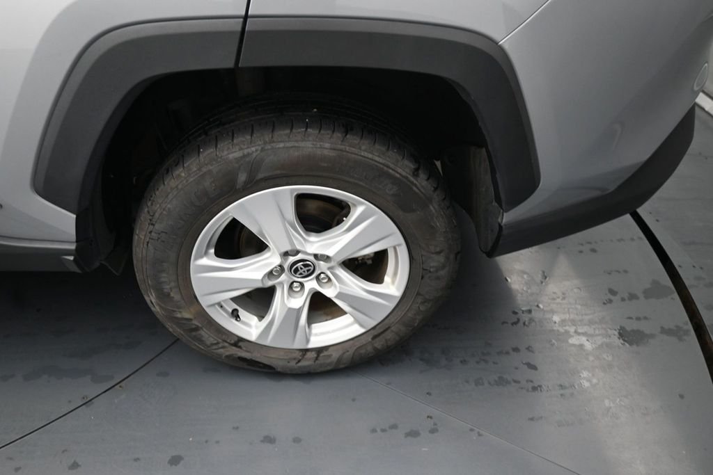 Used 2021 Silver Toyota XLE image 15
