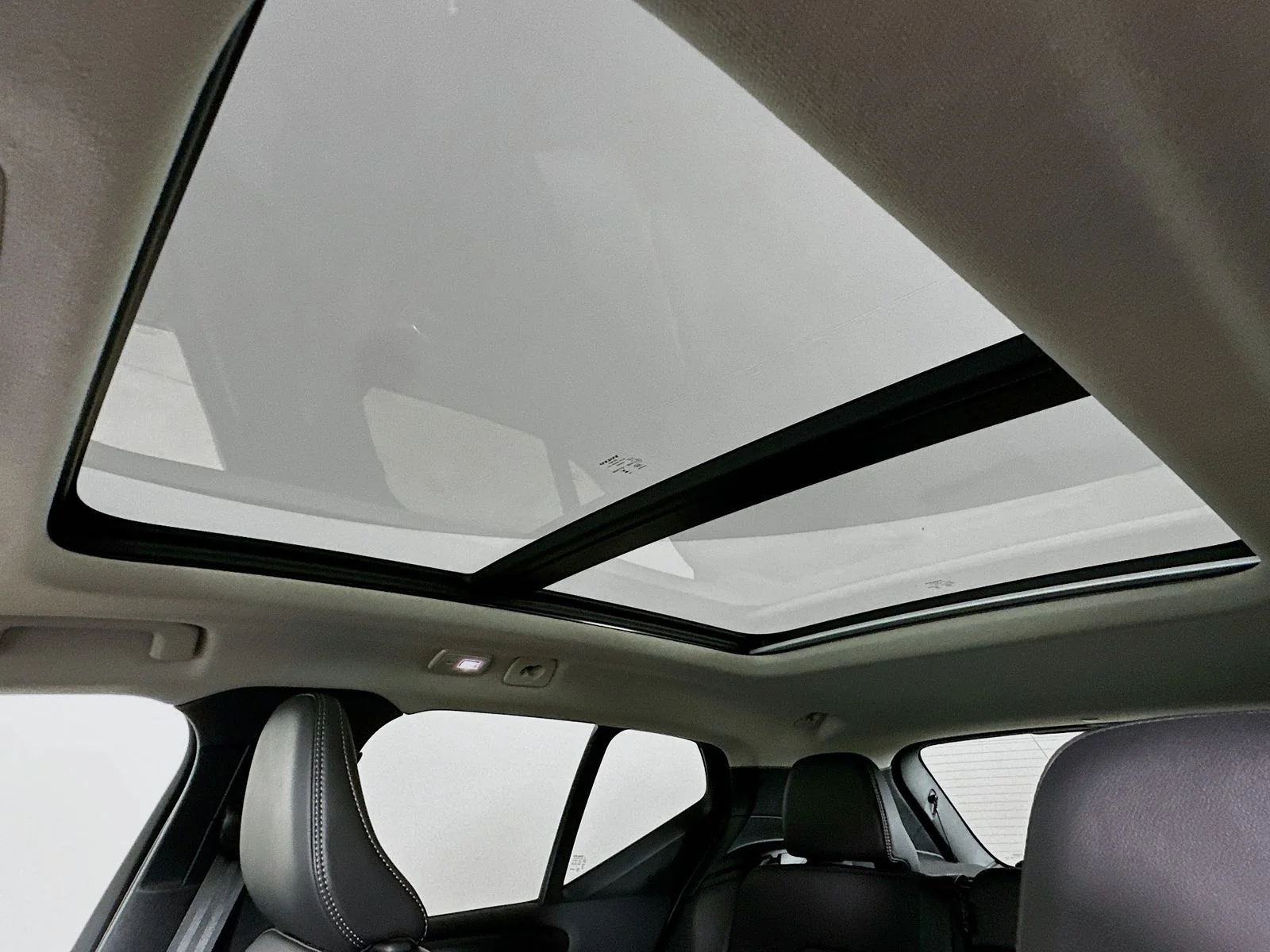 Used 2026  Volvo  image 29