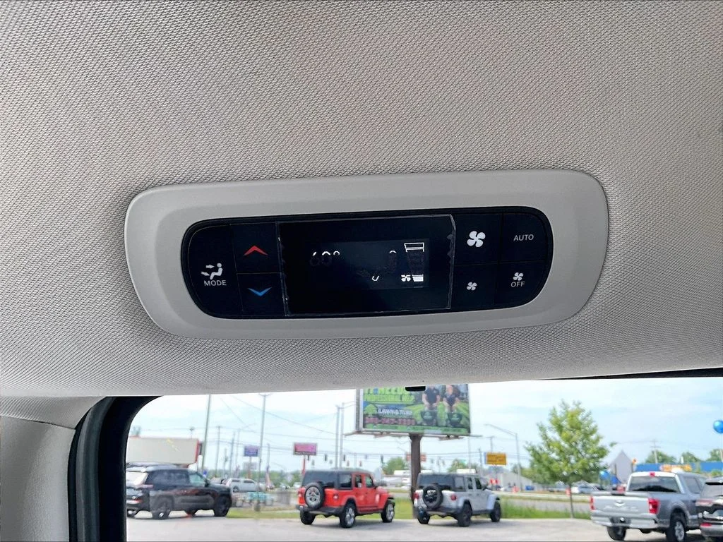 Used 2024 Silver Chrysler Touring L image 35
