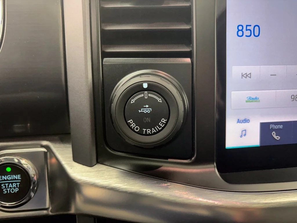 Used 2023 Silver Ford Lariat image 27